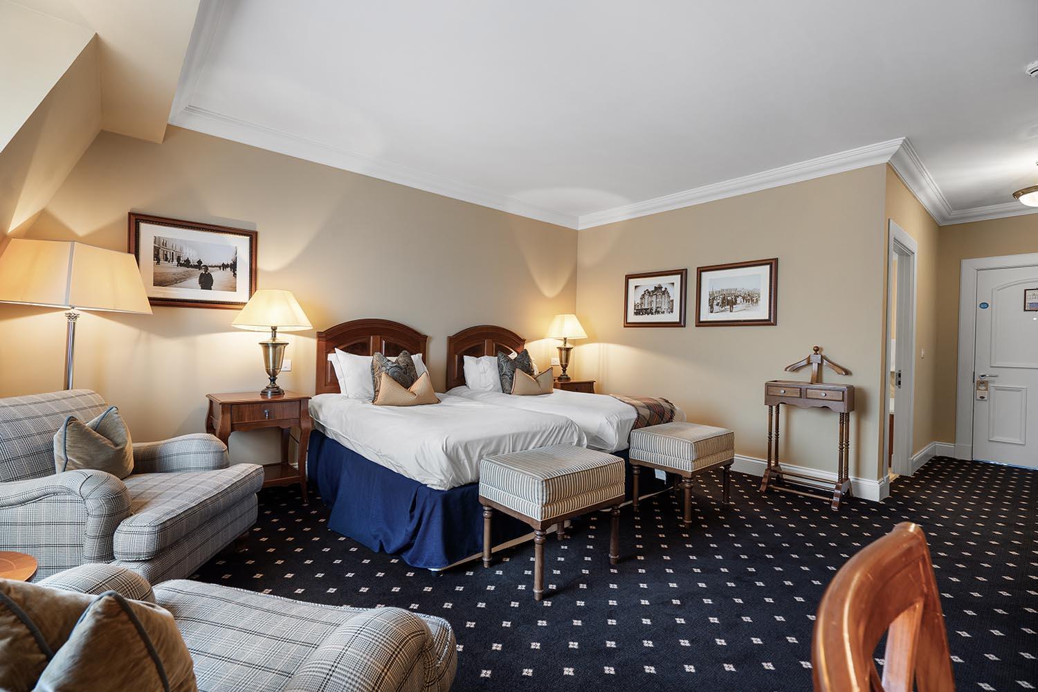 The Royal Hotel Campbeltown Room photo
