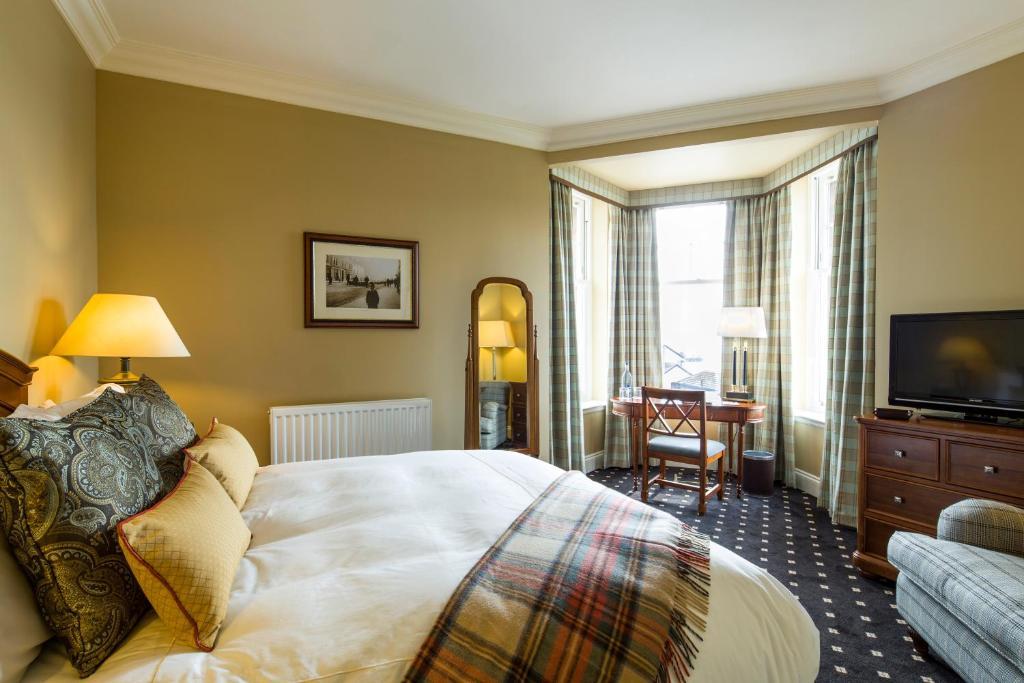 The Royal Hotel Campbeltown Room photo